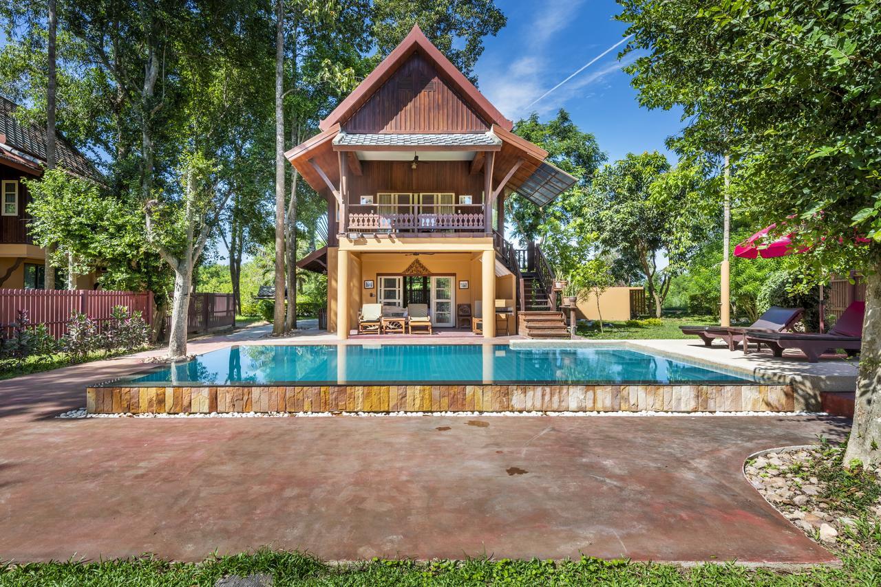 รีสอร์ท วนา วาริน